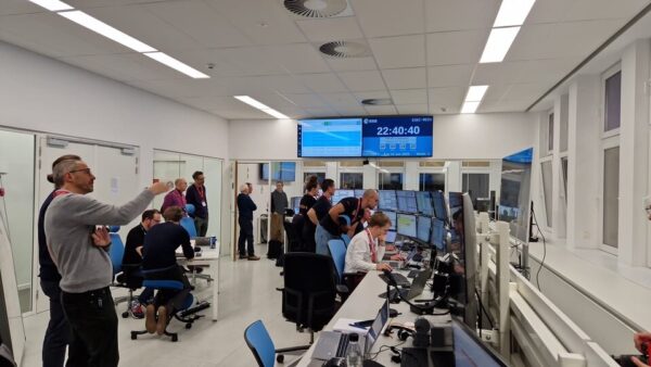 Operations_team_at_ESEC_Redu_preparing_for_Proba-3_separation_article